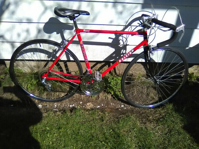 Raleigh Record 12 vitesse 53 cm dans De route  à Ville de Montréal