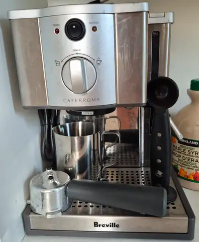 Well cared for Breville Cafe Roma Espresso machine. Cleaned after each use and works like a dream! I...