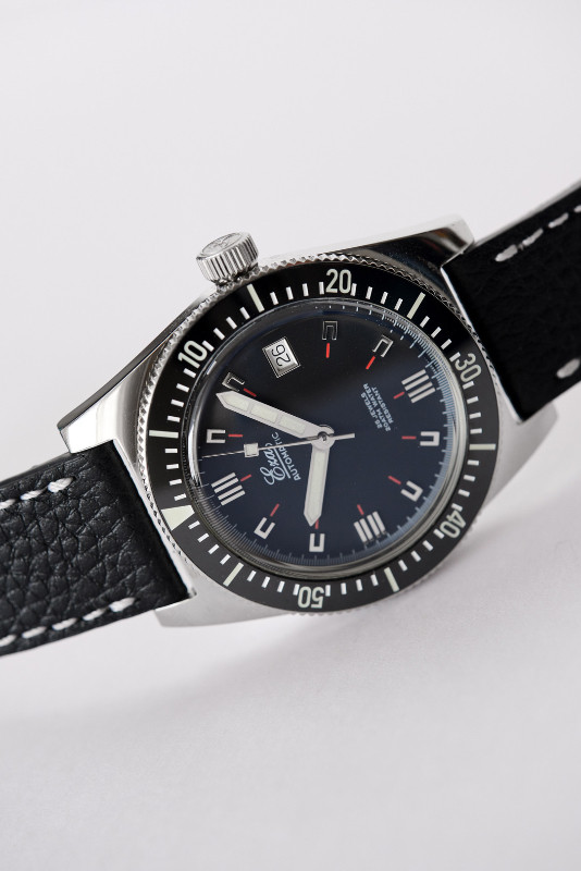 Eza 1972 Dive watch - German made - Swiss movement in Jewellery & Watches in City of Toronto - Image 2