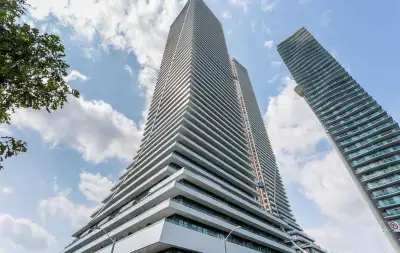 A Modern Waterfront Community On Shore Breeze, Mimico! Beautiful unit on 56th Floor with LOTS OF NAT...