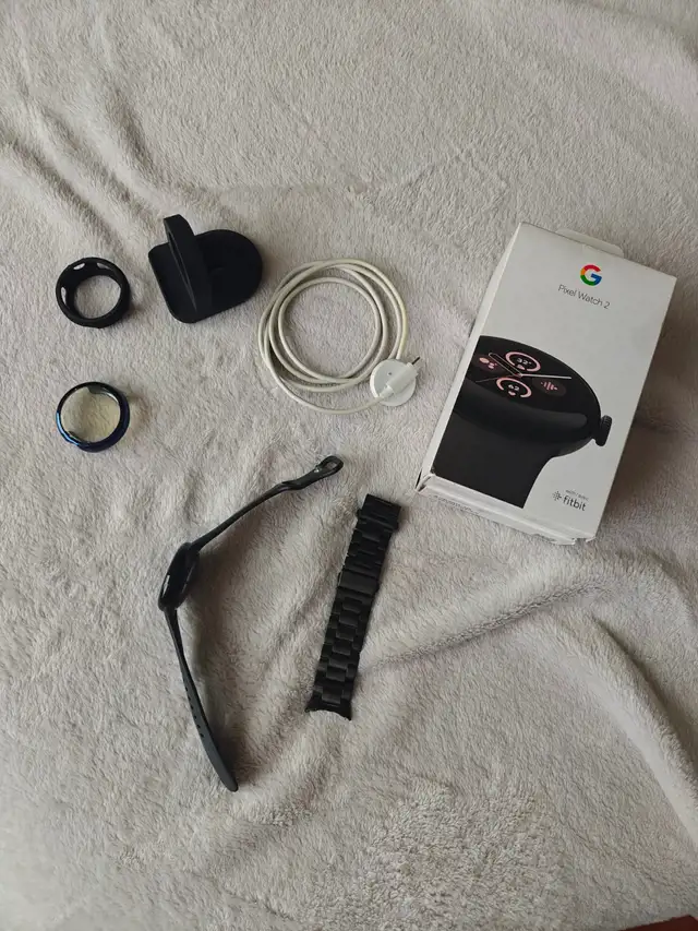 Google Pixel Watch 2 + EXTRA Accessories