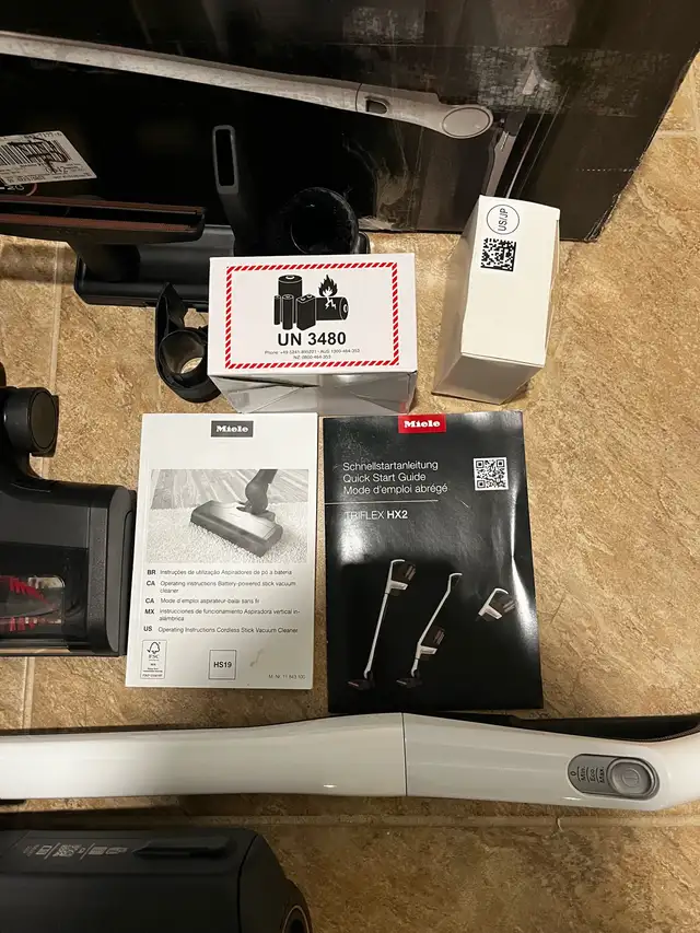 Miele HX2 Stick Vacuum - New in Vacuums in Oakville / Halton Region - Image 6