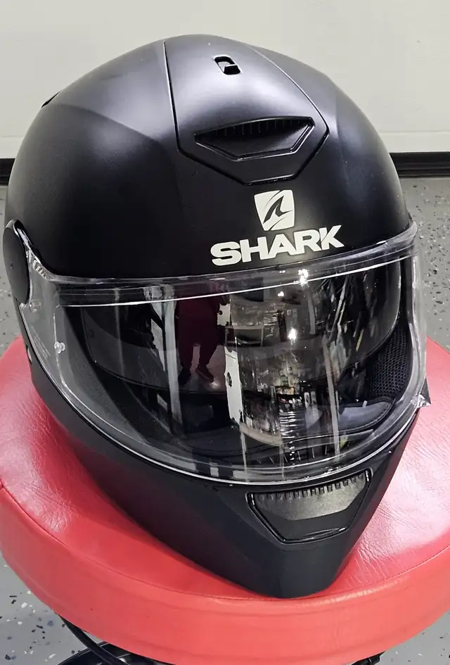 Motorcycle Helmet in Other in Annapolis Valley - Image 2