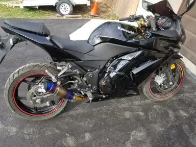 For Sale Unfinished Project 2010 Kawasaki Ninja 250r No Time To Finish it. Comes With Ownership Extr...