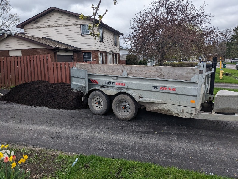 Top soil, garden soil, stone, mulch. Plants, Fertilizer & Soil