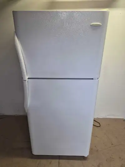 Grand frigo livraison incluse , View more