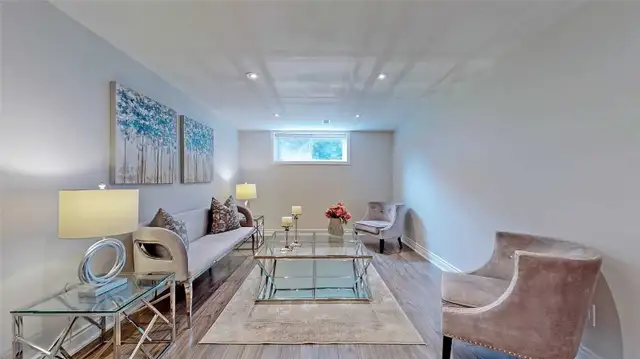 Renovated, spacious 1 bedroom with 1 upgraded washroom in Long Term Rentals in Hamilton - Image 2