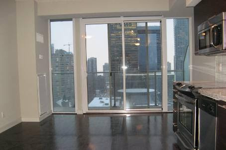 Condo Apartment for Rent $2495 Downtown University & Queen in Long Term Rentals in City of Toronto
