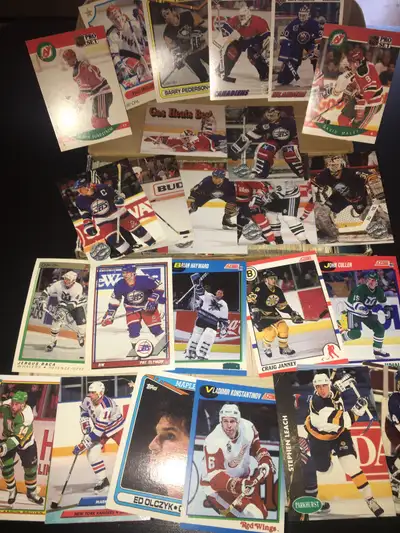 Random “1989-1993” Hockey Cards , View more