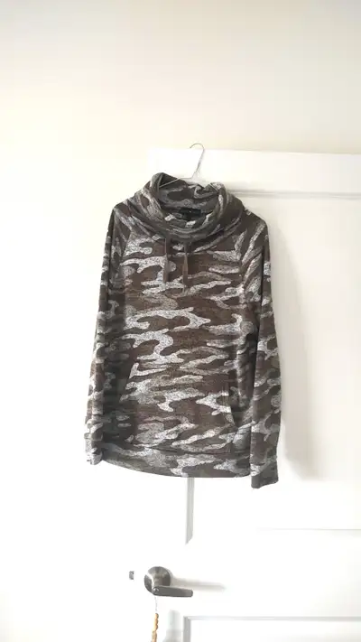 Tops  (8) - MED,   Buy 2 - Get 3rd Free, View more