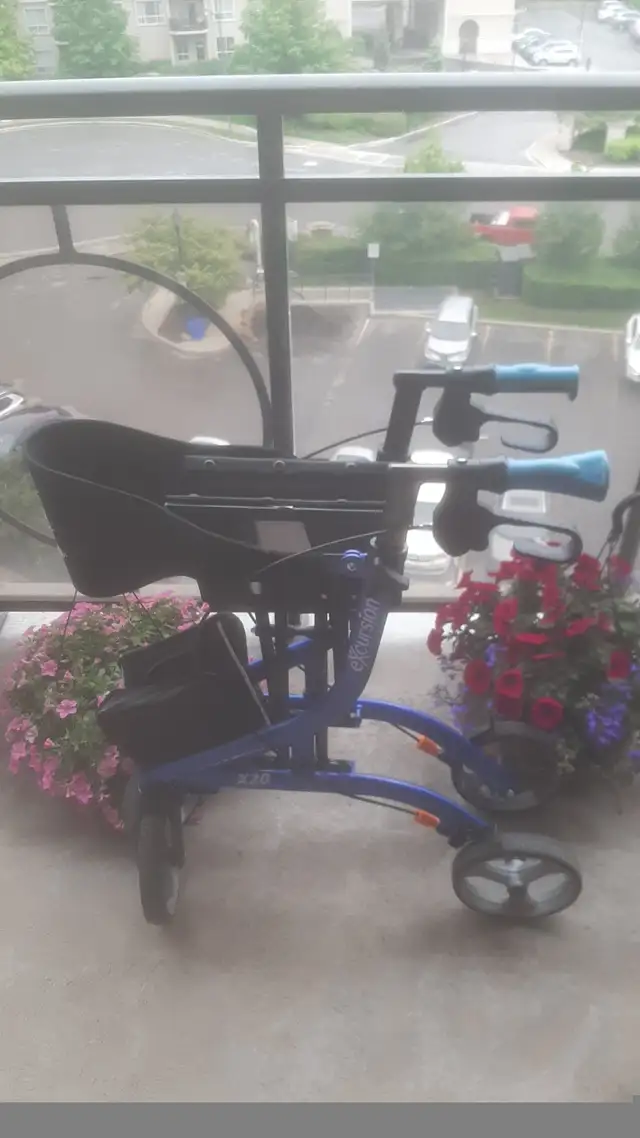 Walker/rollator high end by Airgo in Exercise Equipment in City of Toronto - Image 7