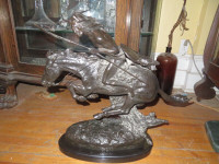Sculpture en bronze de Frederick Remington The Cheyenne
