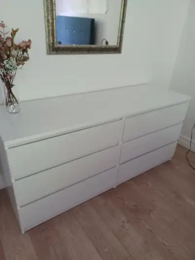 Bureau blanc laqué neuf, View more