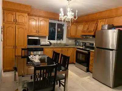 Private and sharing room for rent in Laval QC 3 bedroom house ground floor document not required 2 m...