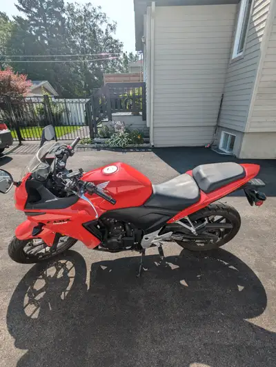 Honda CBR500 2013 en bonne condition 3800$ Ferme