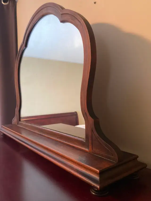 Antique Walnut Dresser Mirror Tabletop Vanity Shaving Art Deco in Arts & Collectibles in Oakville / Halton Region - Image 4