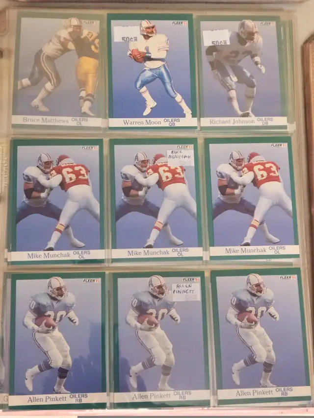 100 FOOTBALL CARD SLEEVES GUESSING OVER 700 CARDS in Arts & Collectibles in Kitchener / Waterloo - Image 3