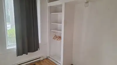 Allo! ☀️ Je suis actuellement à la recherche d’un troisième coloc pour notre super appart sur la 2èm...