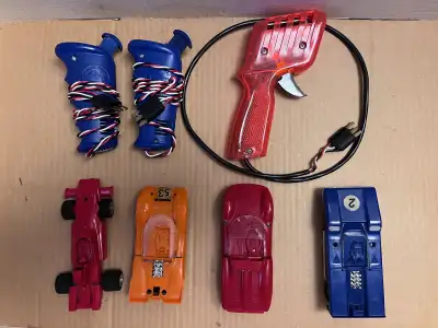 Strombecker slot car set Monza Canadian Grand Prix Model 9001 4 x cars 2 x power supply 3 x controll...