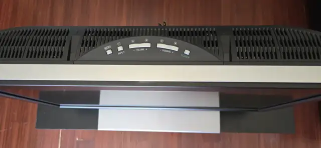 Sony 26 inches BRAVIA LCD HDTV with HDMI in TVs in Ottawa - Image 4