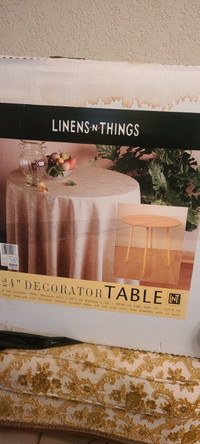 24 Inch Decorator Table