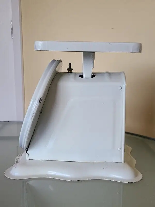 Vintage Perfecto Scale in Arts & Collectibles in Oakville / Halton Region - Image 6