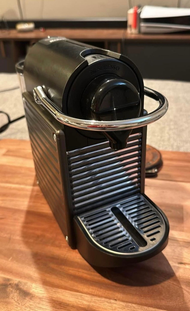 Nespresso Pixie in Coffee Makers in Winnipeg