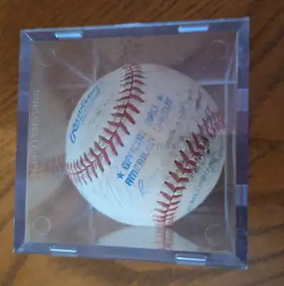 Toronto Blue Jays signed Baseball 1991/1992, View more