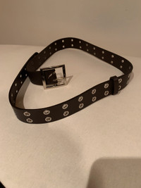 Women’s chocolate brown belt