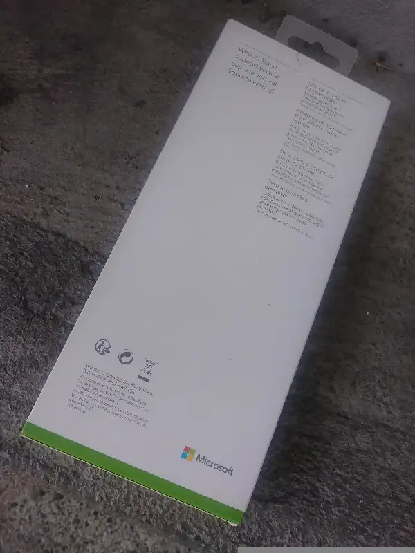 Support vertical Xbox One S Vertical Stand in Other in City of Montréal - Image 3