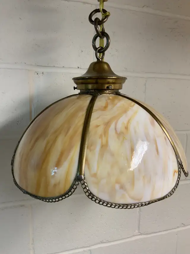 ANTIQUE TIFFANY LIGHT (hanging) in Indoor Lighting & Fans in Mississauga / Peel Region - Image 7