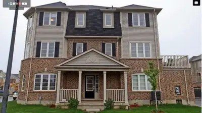 Welcome to your new home! This stunning detached property sits on a prime corner lot with 3 spacious...