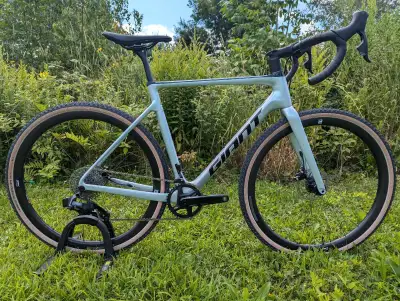Beau et bon vélo Giant TCX advanced Pro 1 2023. Grandeur medium Parfait pour Gravel bike ou Cyclocro...
