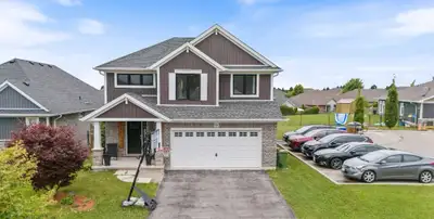 Spacious and clean basement apartment available for rent. Features: * 1 Bedroom * Living Room * Kitc...