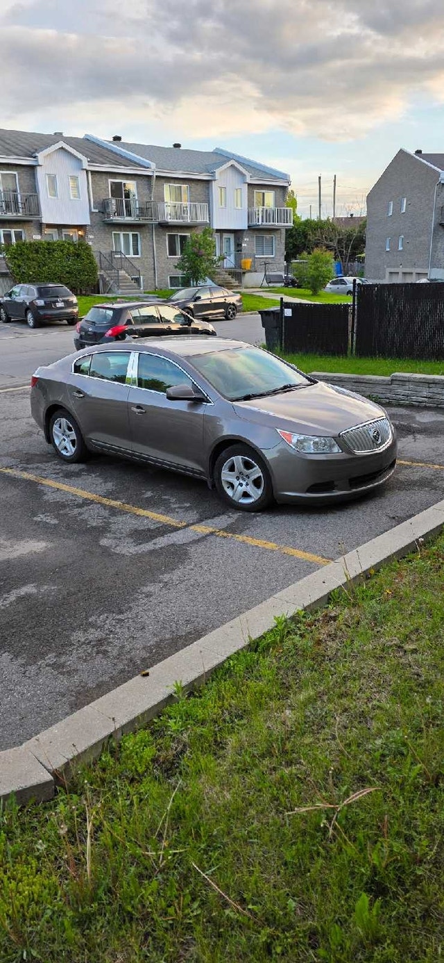 Buick Lacross 2011 — photo 2