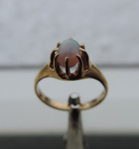 14K GOLD AND OPAL RING