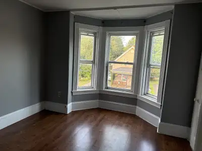 1 bedroom in second floor. With kitchen and laundry room. Split the electricity and internet bills.