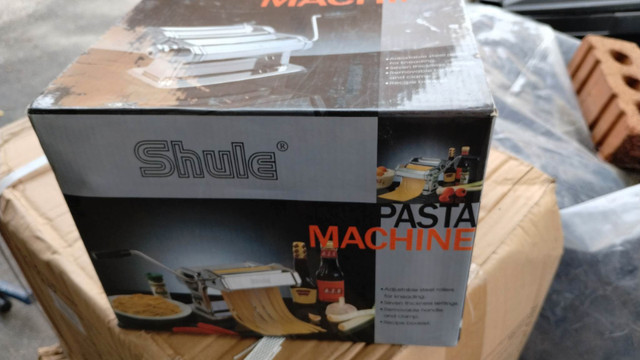 Shule - Stainless Steel Pasta Machine Includes Pasta Roller, in Other in City of Toronto