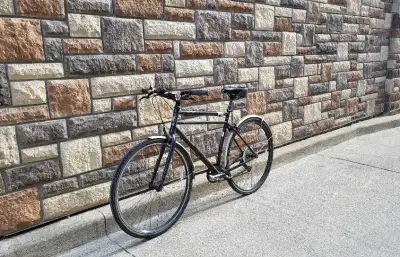 Opus Hybrid Bike, Case L size for 5'10" ~6'2" tall adults, Shimano 7speeds, Mud fenders, 700c alumin...