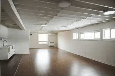 The Allen Warehouse Lofts are nestled in a quiet neighborhood in close proximity to HWY 7/8, Google,...