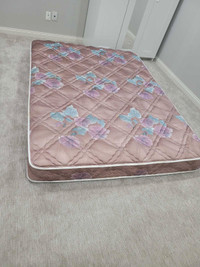 Free quin size mattress