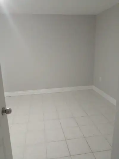 Rental Unit in ANCASTER at Golf links road & Meadowlands