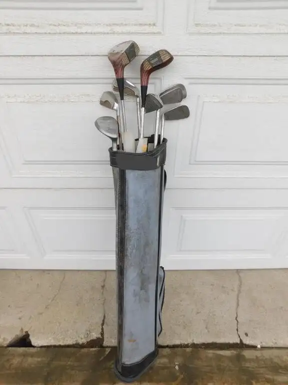 GOLF - CHEAP VINTAGE GOLDSMITH IRONS / SLAZENGER / SUNDAY BAGS in Golf in Mississauga / Peel Region - Image 10