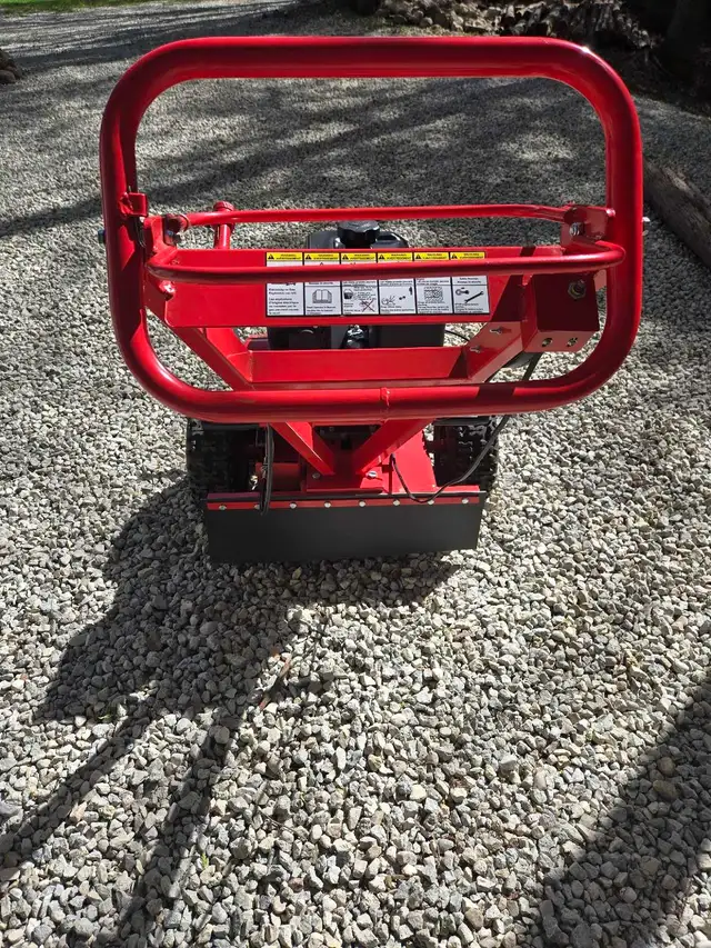 Stump grinder in Outdoor Tools & Storage in Owen Sound - Image 5