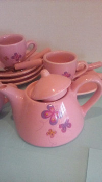 Vintage Child's Tea Set