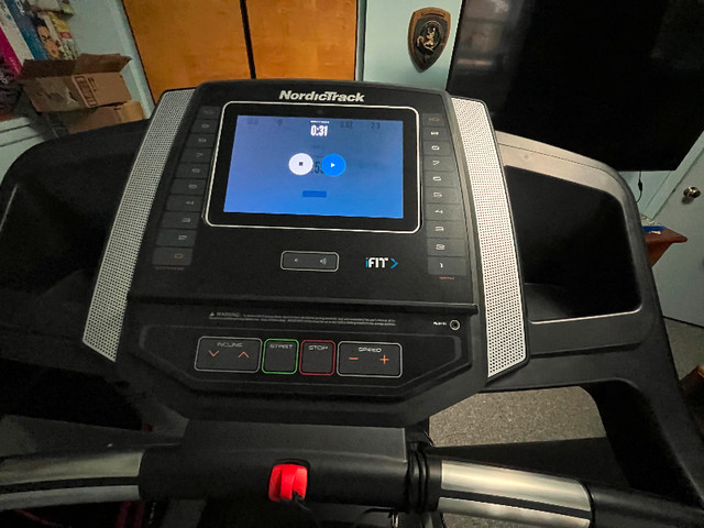 Nordic track T6.5 SI treadmill dans Appareils d'exercice domestique  à Ville de Montréal - Image 2