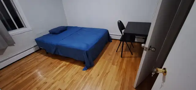 *URGENT* - ROOM / CHAMBRE À LOUER Montréal (Metro Cote Vertu) in Room Rentals & Roommates in City of Montréal - Image 2