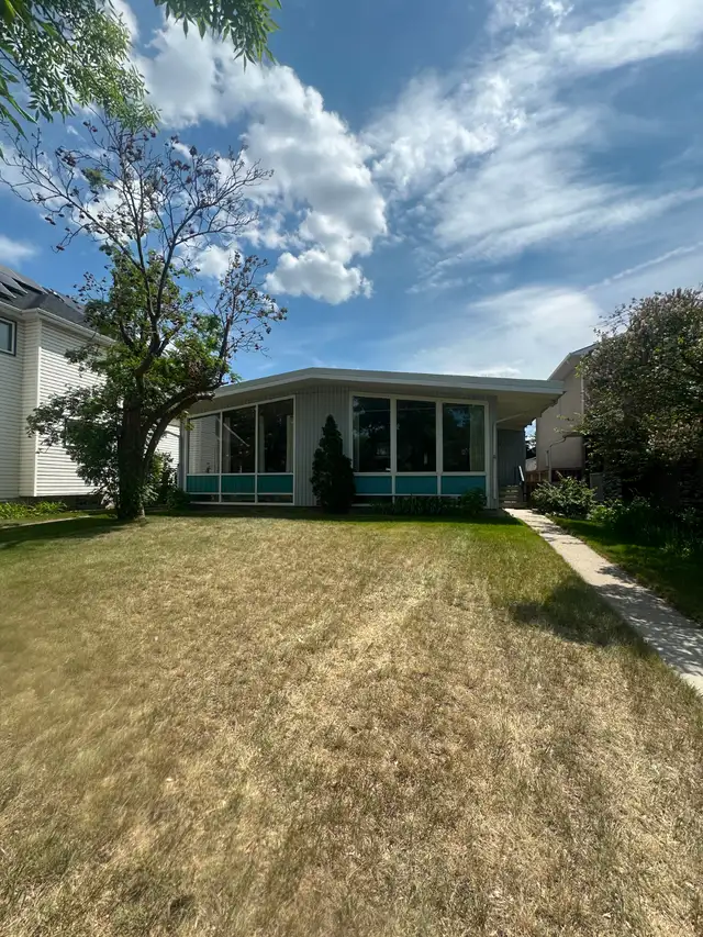 2 Bedroom Upper Suite for Rent – 5 mins from UofC!