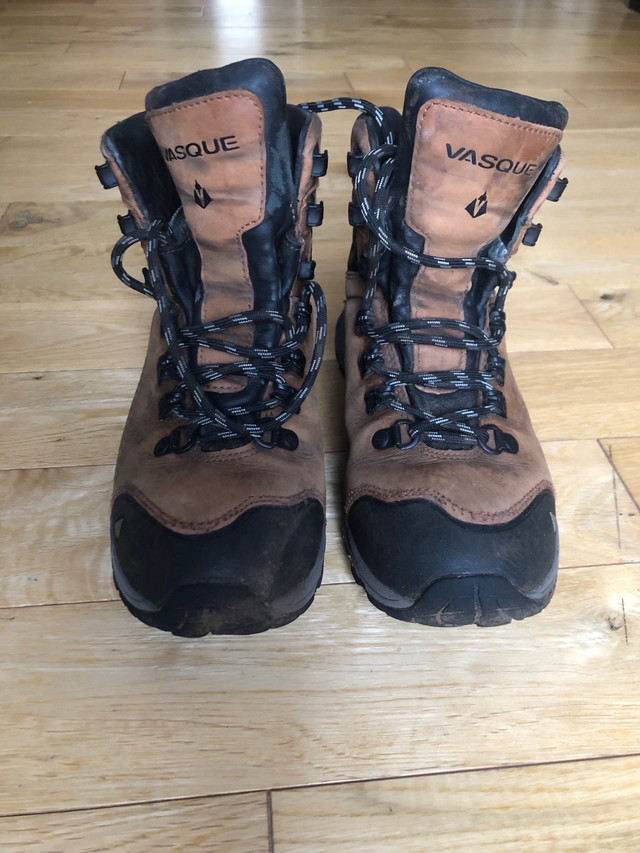 Vasque Hiking boots in Women's - Shoes in Ottawa - Image 3