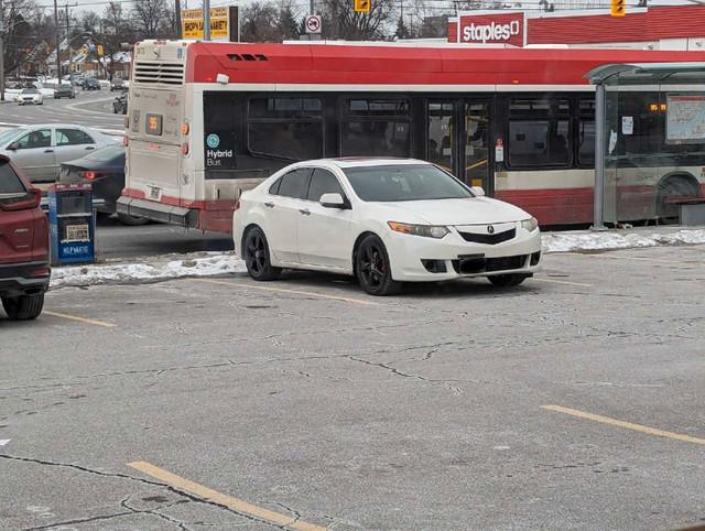 2010 Acura TSX white 2.4 Manual in Cars & Trucks in City of Toronto - Image 3